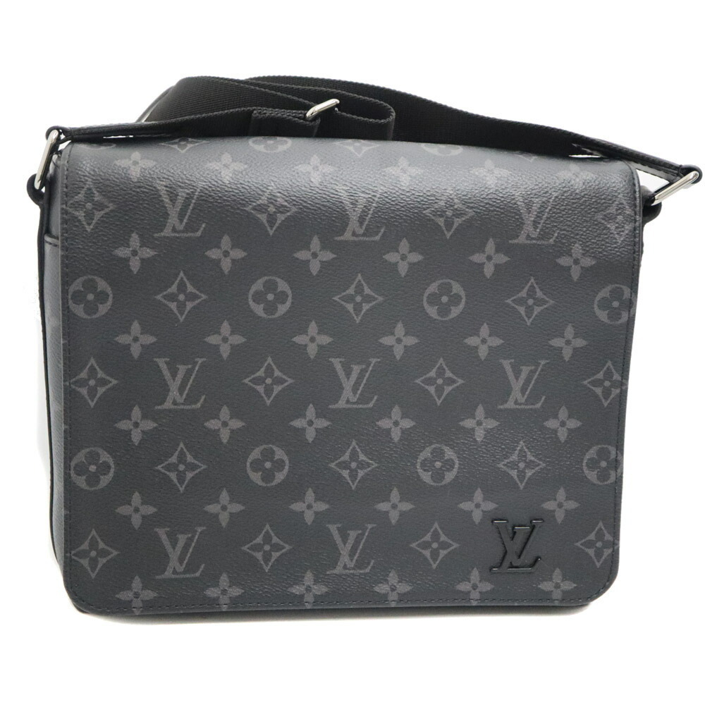 Louis Vuitton District NM Black